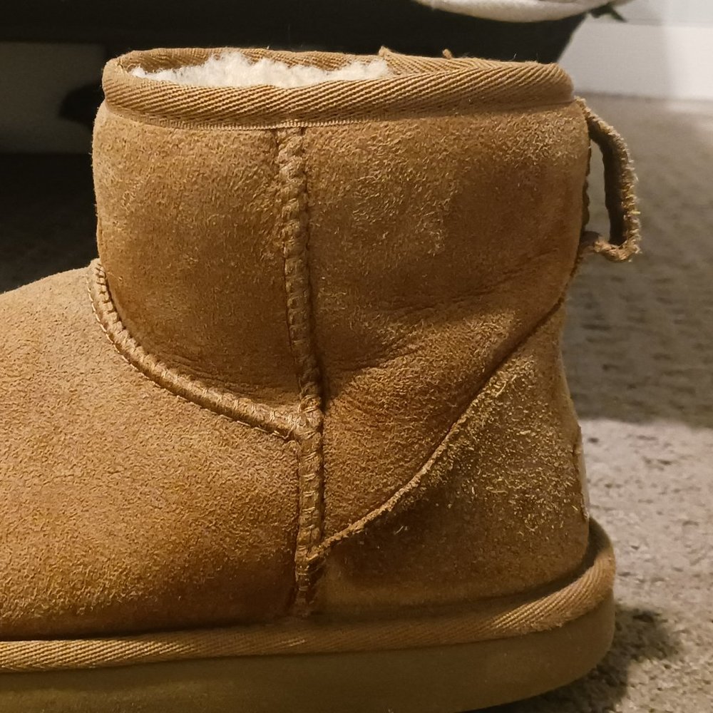 WOMEN CHESTNUT MINI UGG BOOTS